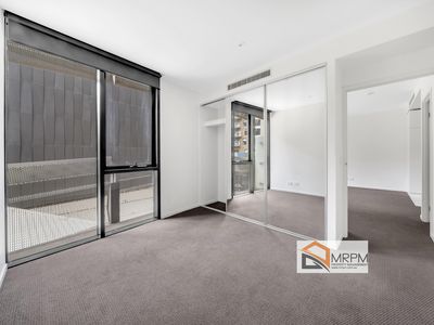 200 / 18 Waterview Walk, Docklands