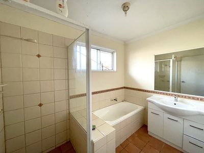 7 Lester Crecent, Torquay