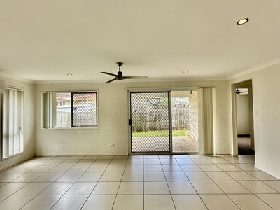 18 Littleford Cct, Bundamba