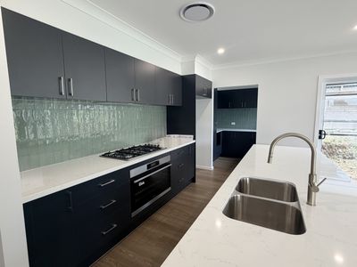 8 Kookaburra Crescent, North Richmond