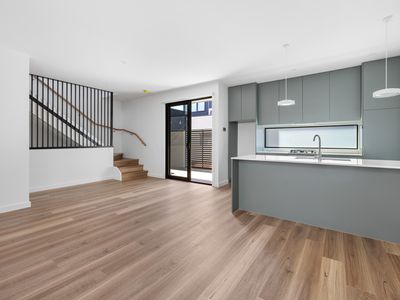 3 / 12 Irvine Crescent, Brunswick West