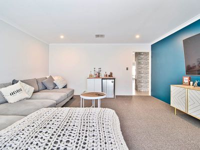 11 Winderie Road , Golden Bay