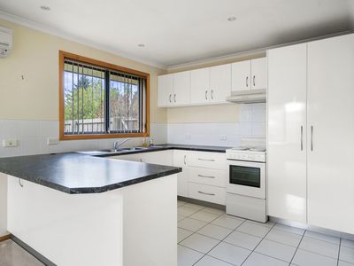 1 / 9 Thorp Street, Cygnet