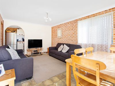 1 / 15 Grove Circuit, Lake Illawarra