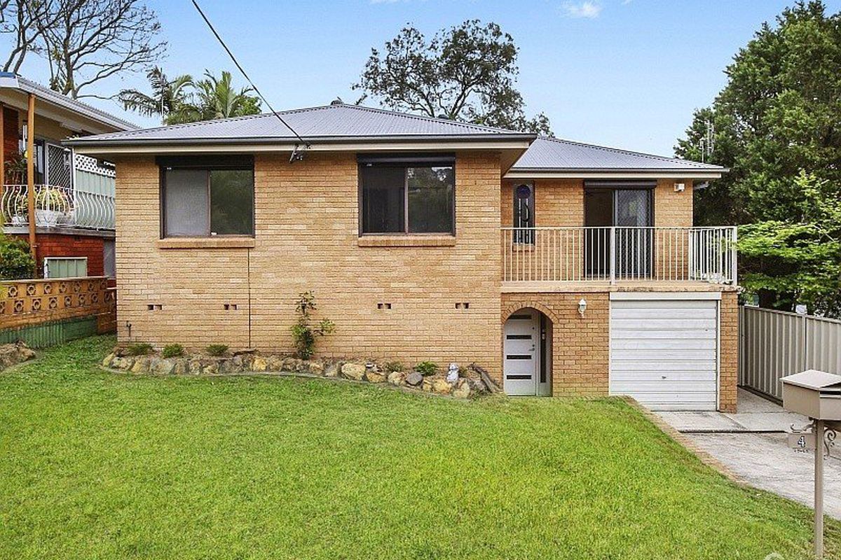 4 Tania Drive, Point Clare