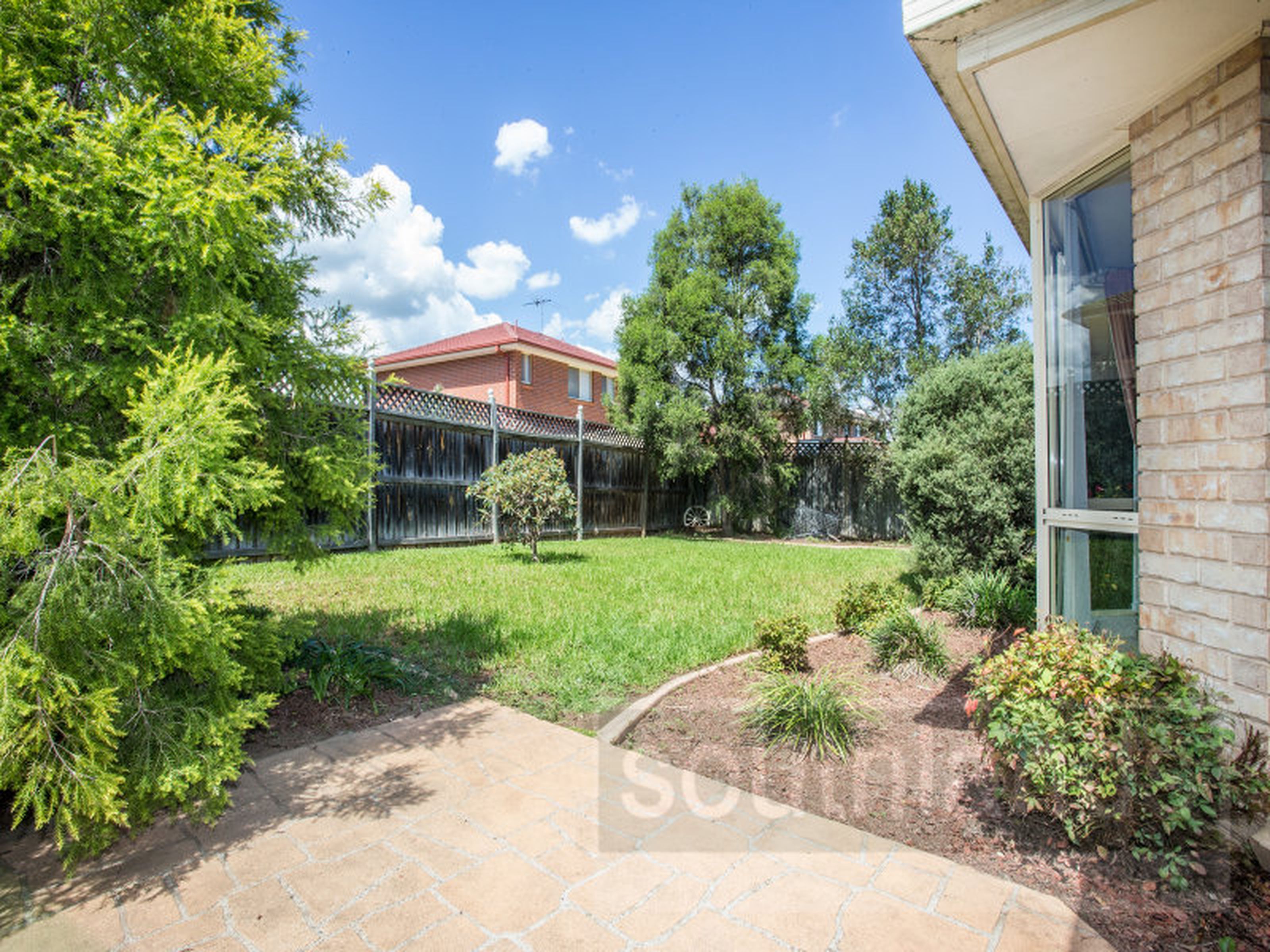 4 Brigadoon Ave, GLENMORE PARK