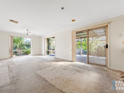 2 Greenlea Grove, Hampton Park