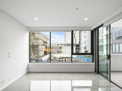 214 / 19 George Julius Avenue, Zetland