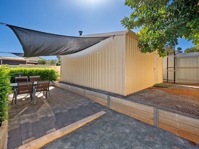 3B Eureka Street, Hannans