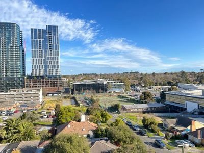 602 / 17 Poplar Street, Box Hill
