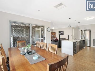 12 Mcdougall Gr, Wodonga