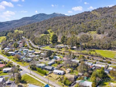 14 Tawonga Crescent, Mount Beauty