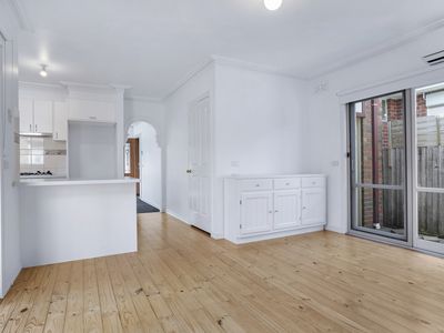7 Leichardt Cres, Reservoir