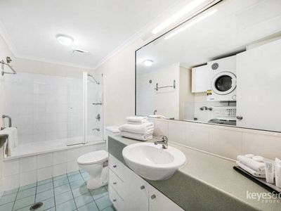 14 / 7 Mariners Drive, Townsville City