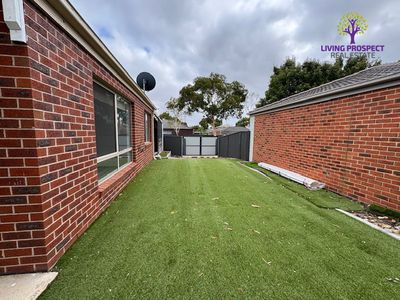 8 Stony Brook Way, Truganina