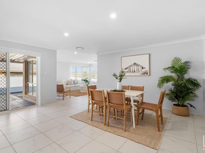 3 Duntroon Close, Hamlyn Terrace