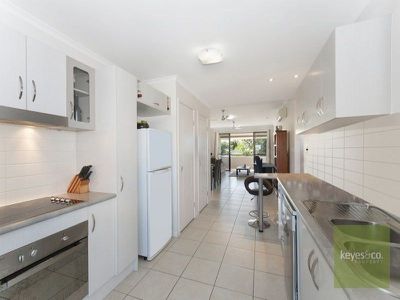 10 / 6-24 Henry Street, West End
