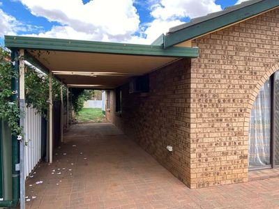 109 Commodore Crescent, Narromine