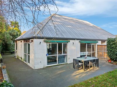 49B Lakewood Drive, Burwood