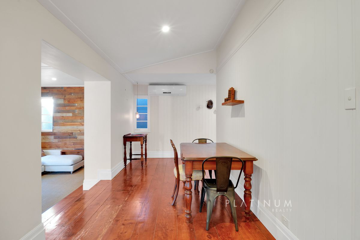 17 Station Street, Currumbin Waters