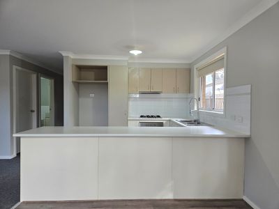 2 / 29 Lady Penrhyn Drive, Wyndham Vale