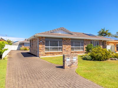 1 / 10 Commodore Place, Tuncurry