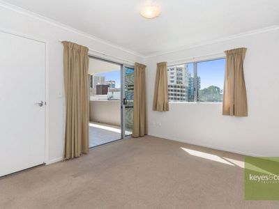 18 / 51-69 Stanley Street, Townsville City