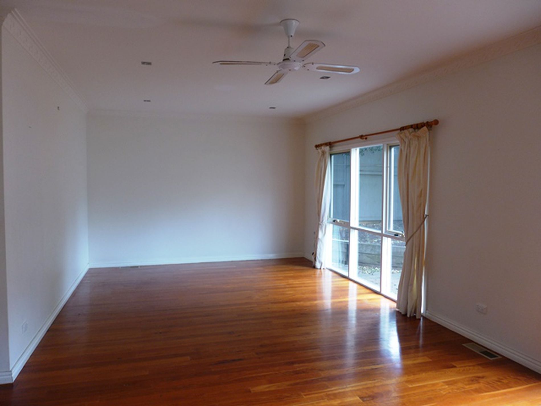 24 Mercer Parade, Newtown