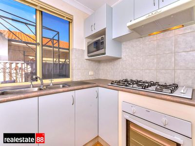 4 / 98 Wattle Street, Tuart Hill