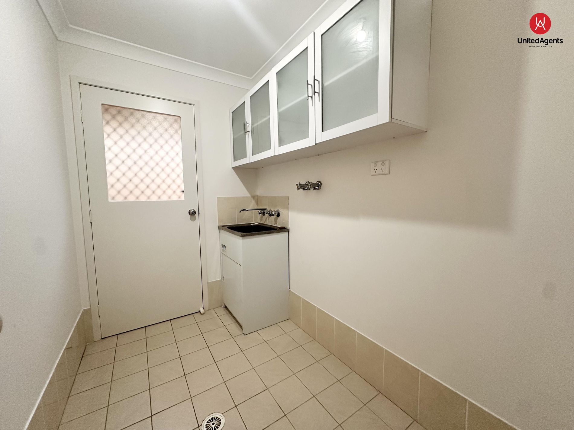 15 Wingham Road, Carnes Hill