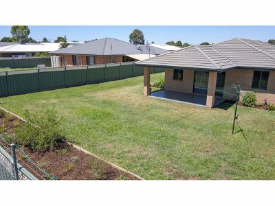 20 Dunheved Circle, Dubbo