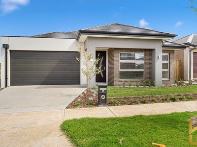 38 Bonhams Circuit, Manor Lakes