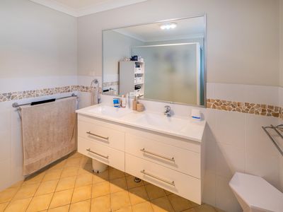 35 Ocean View Road, Arrawarra Headland