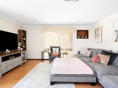 3 De Bernales Street, Hannans