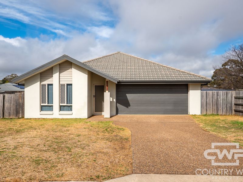 48 Manse Street, Guyra