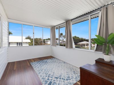 90 Palmerston Street, Gulliver