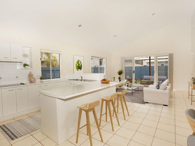 2 Lanai Close, Parrearra