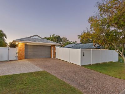 4 Brighton Crescent, Robina