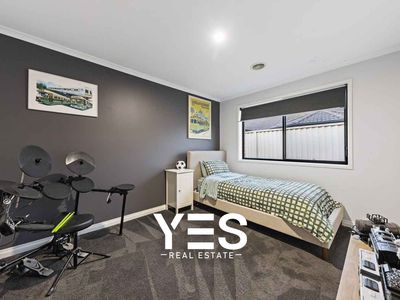 39 Bluehills Boulevard, Pakenham