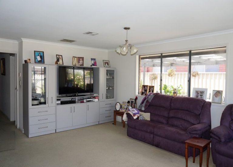 10 Debham Road, Morphett Vale