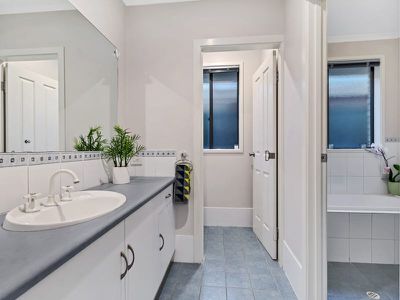 2 Theile Court, Walkley Heights