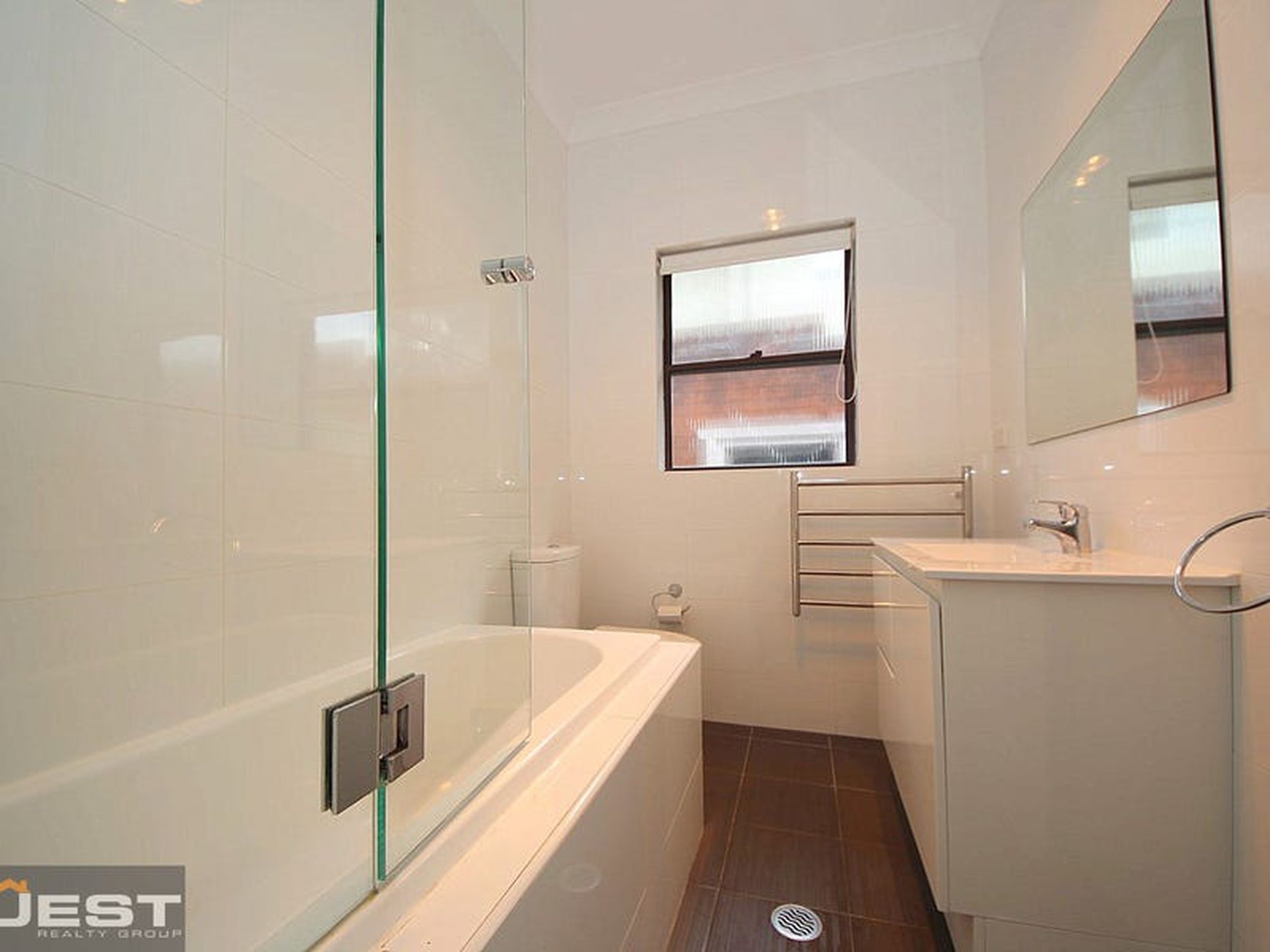 11 Kathleen Parade, Picnic Point