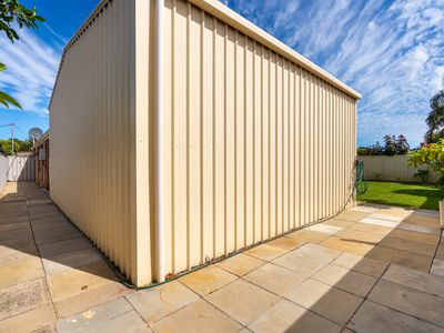 594 Safety Bay Rd, Waikiki