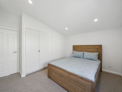 42 Oak Street, Seymour