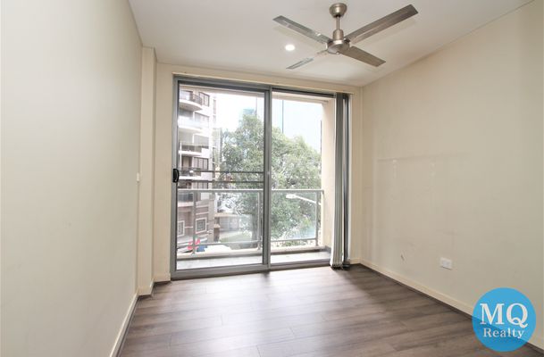 12 / 17-19 Hassall Street, Parramatta