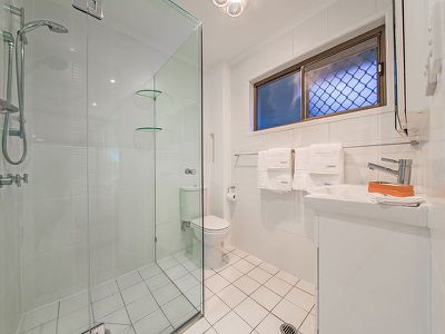 1 Rosier St, Wynnum West