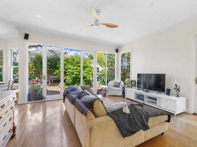 19 Railway Crescent, Williamstown