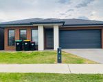 23 Chromite Circuit, Weir Views