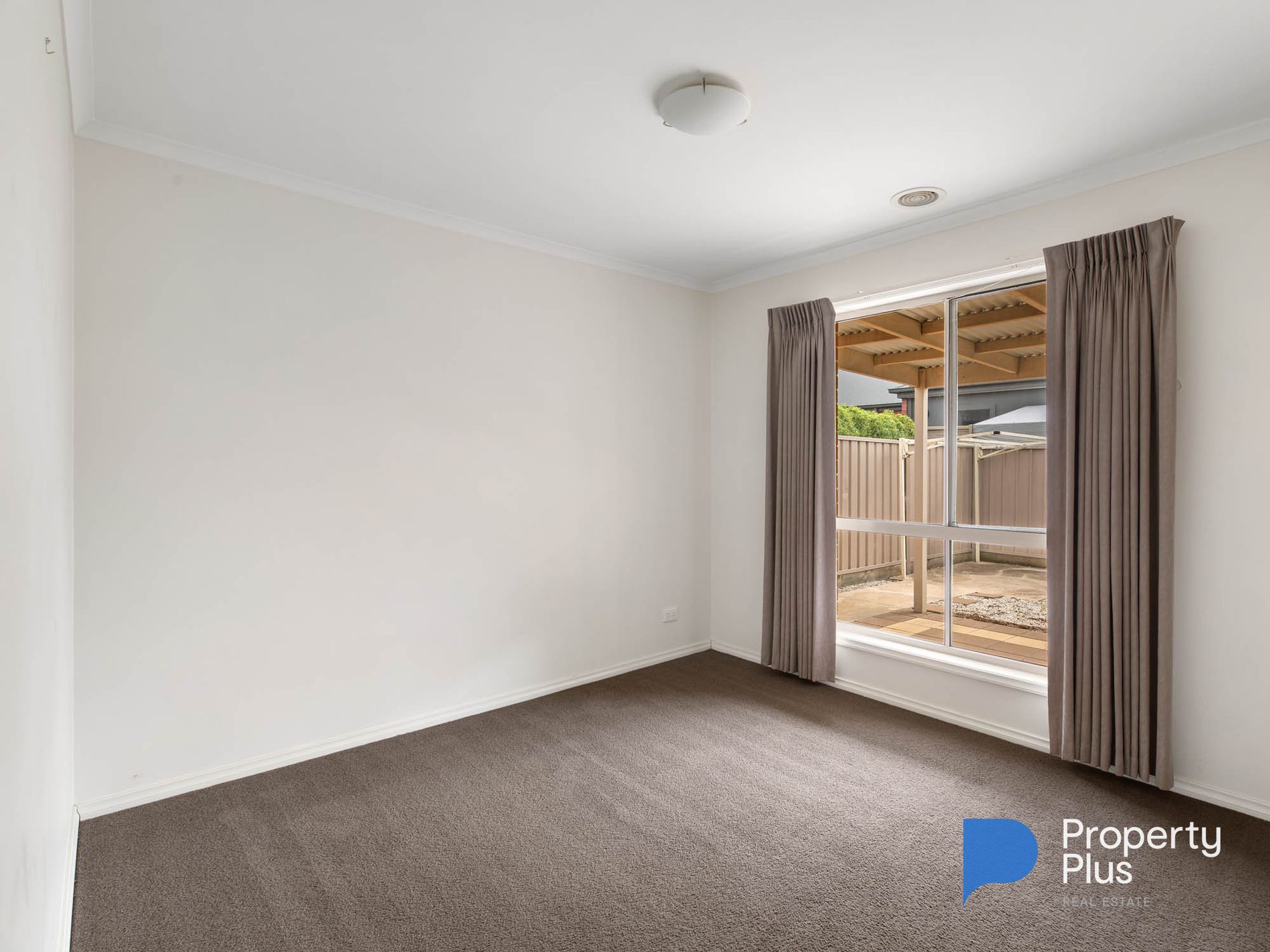 31 Sovereign Gardens, Kangaroo Flat