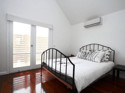 11 Green Place, Eltham